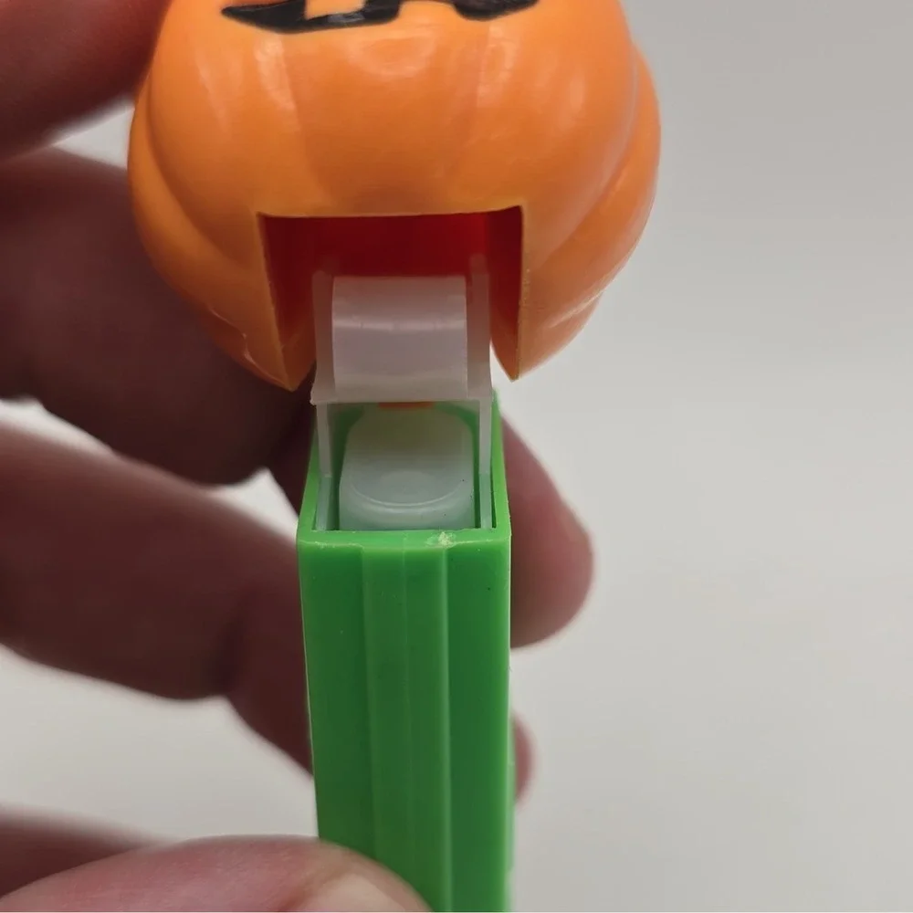 N/A pez halloween